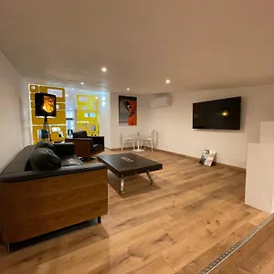 https://chez-ventura.fr-provencehotel.com
